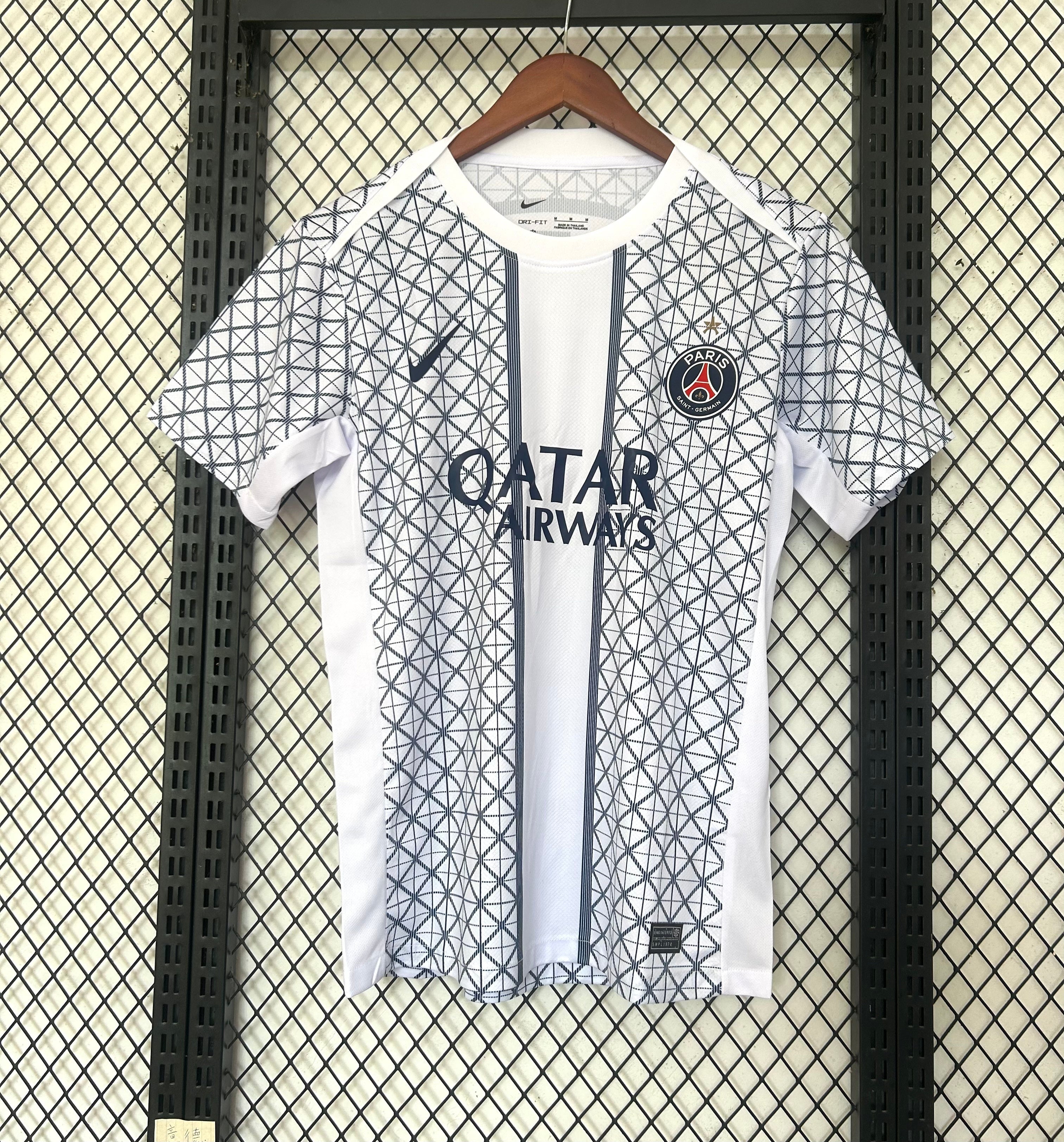 25-26 Paris Saiqianfu white