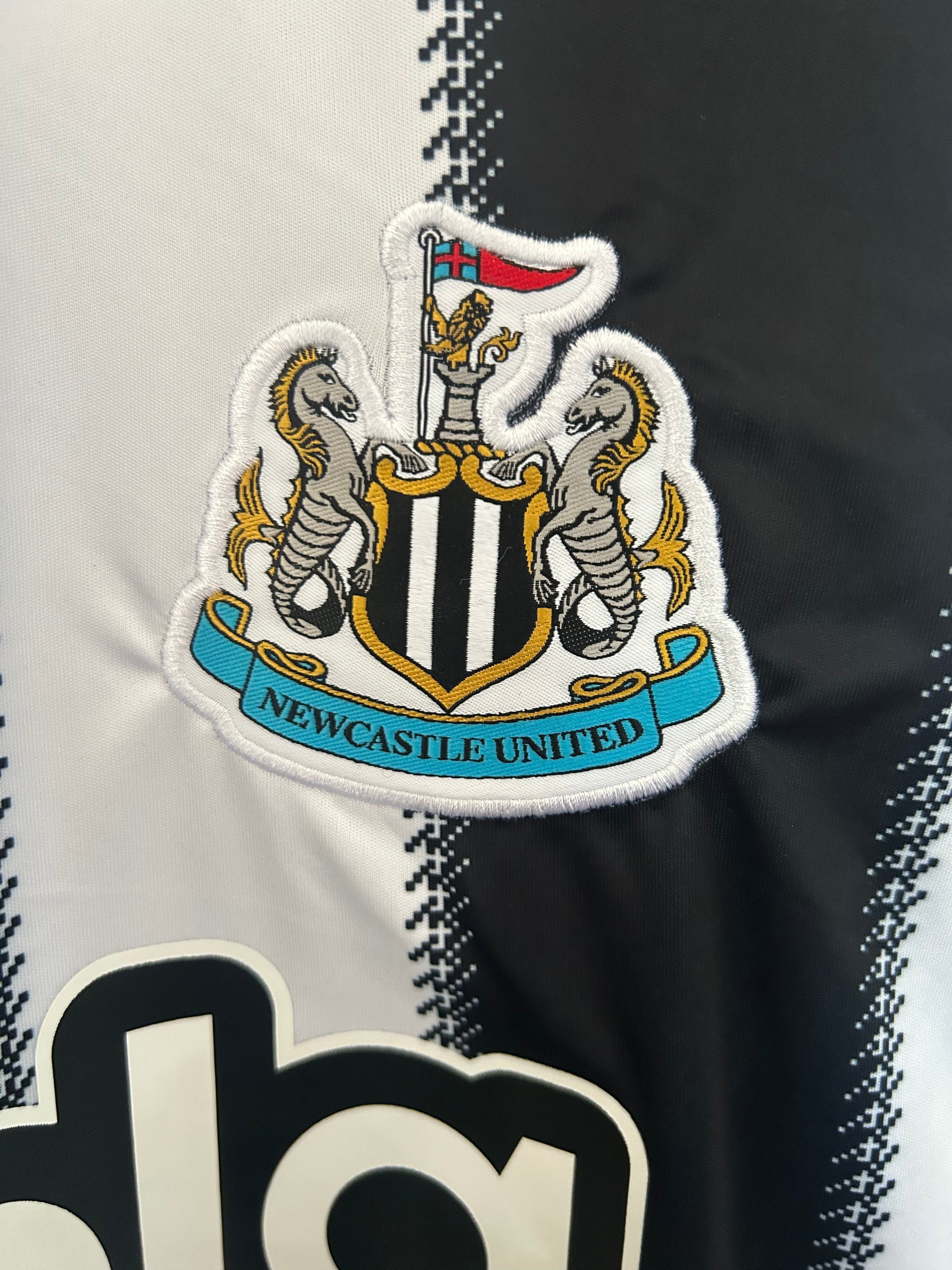 25-26 Newcastle Home