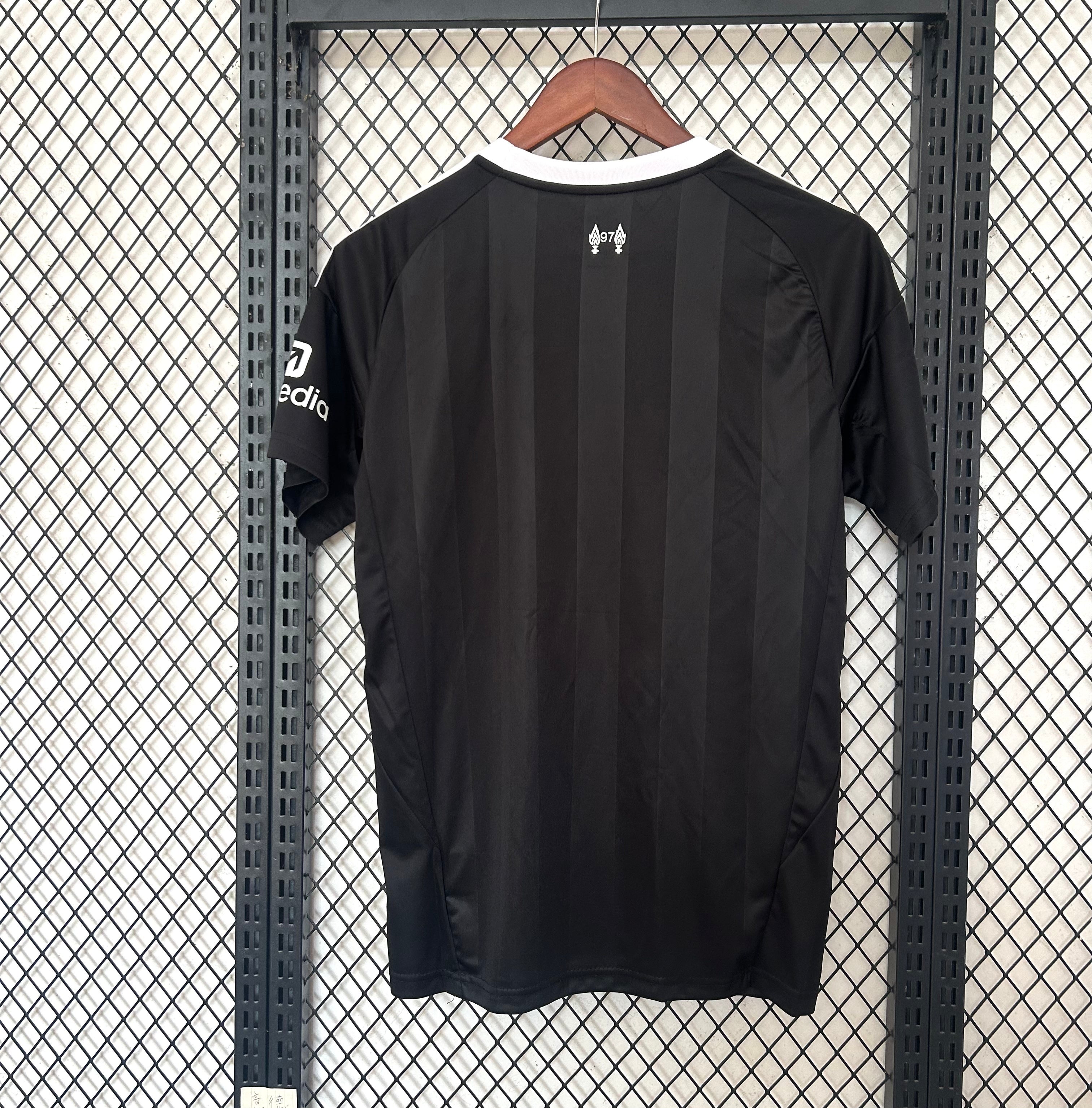 25-26 Liverpool Goalkeeper Black