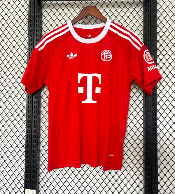 25-26 Bayern goalkeeper