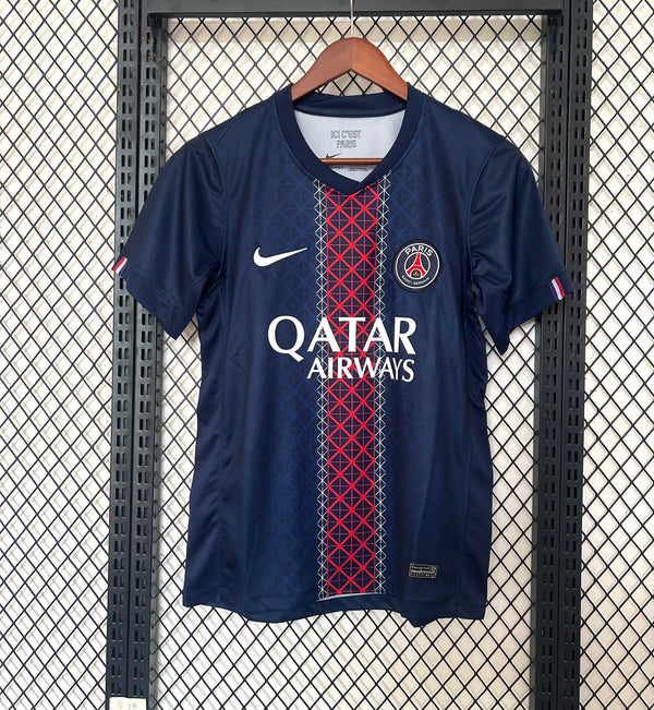 25-26 Paris main
