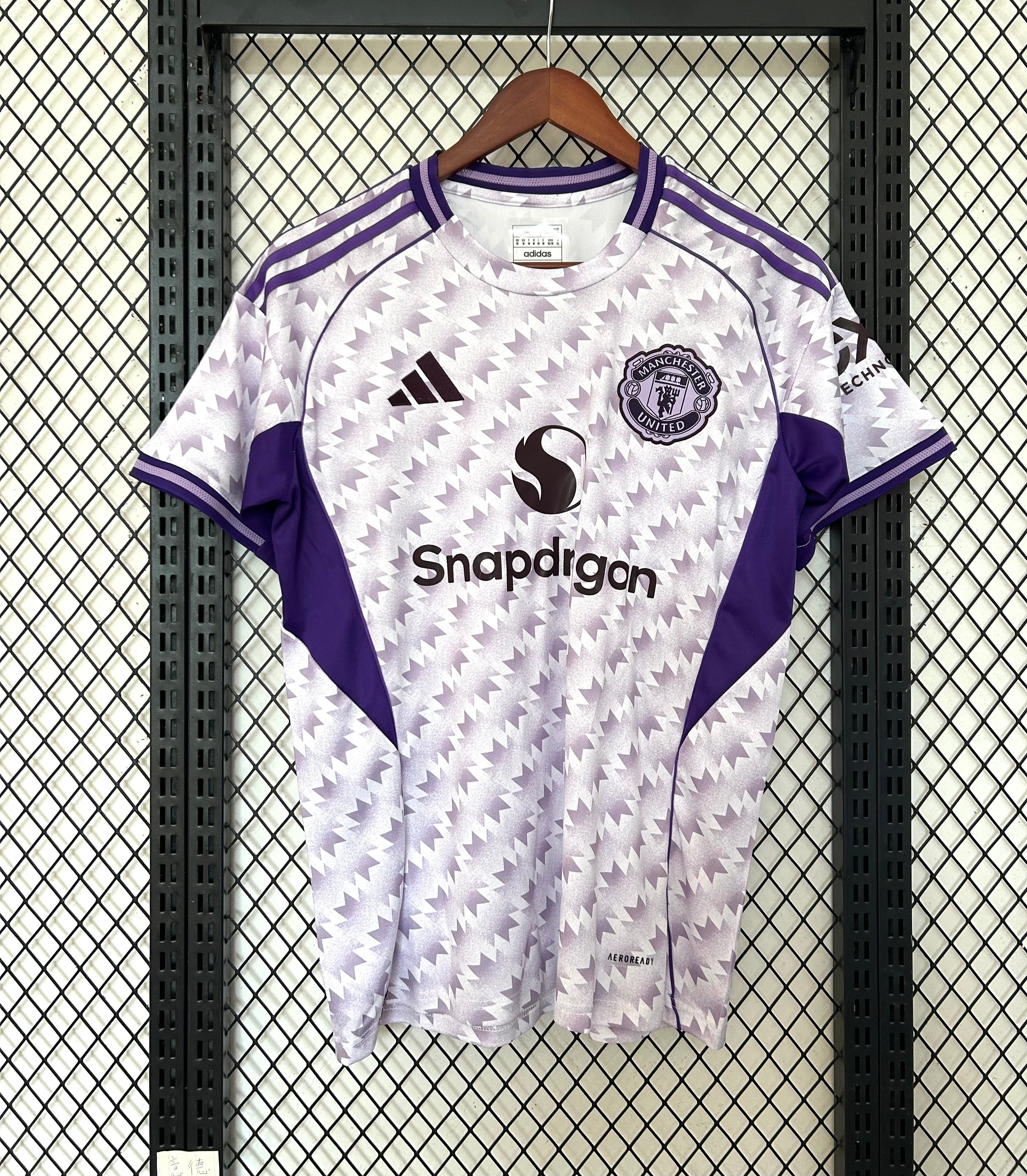 25-26 Manchester United Away 2