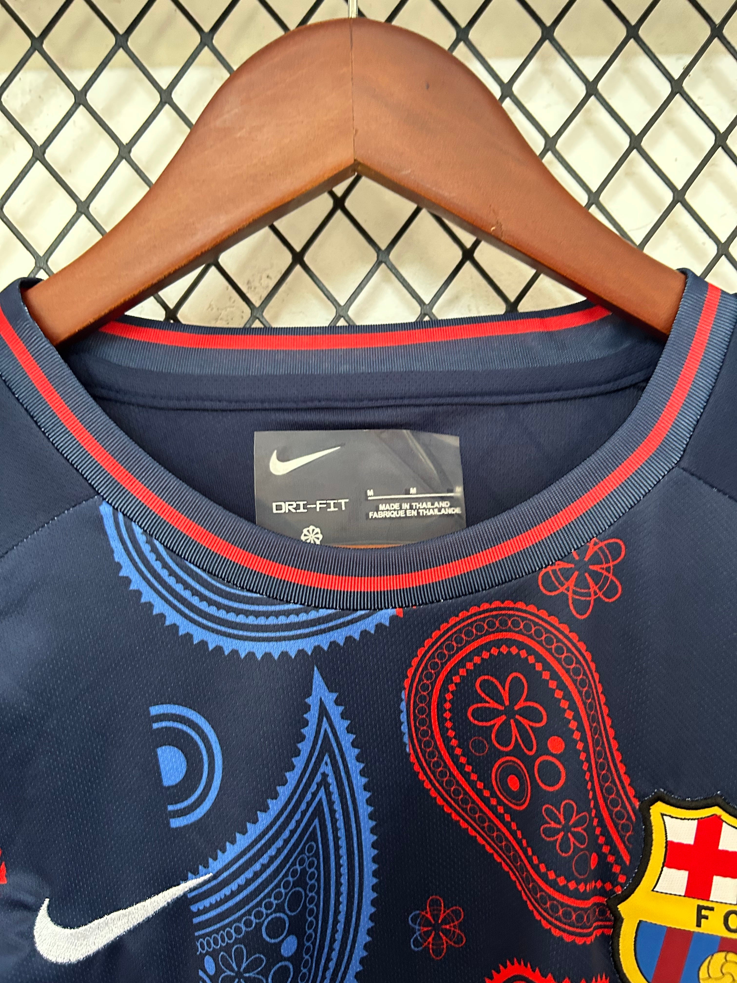 25-26 Barcelona Special 3