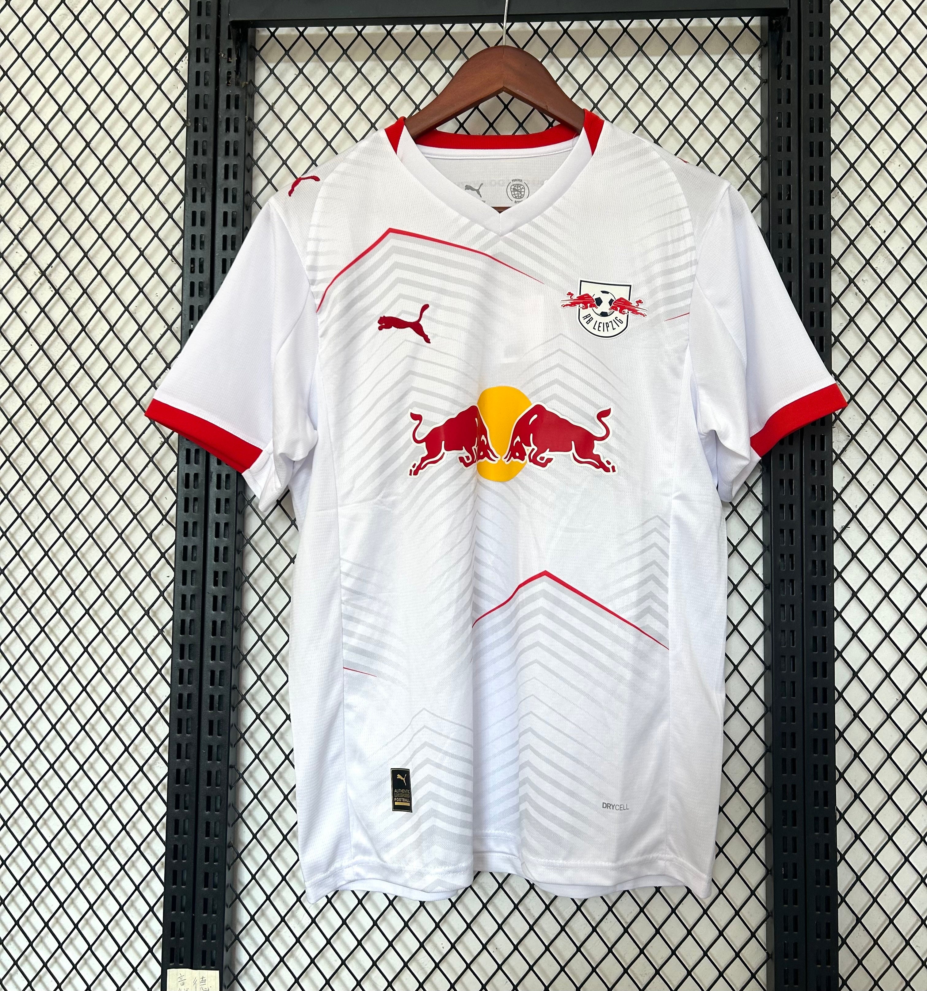 25-26 Leipzig Home