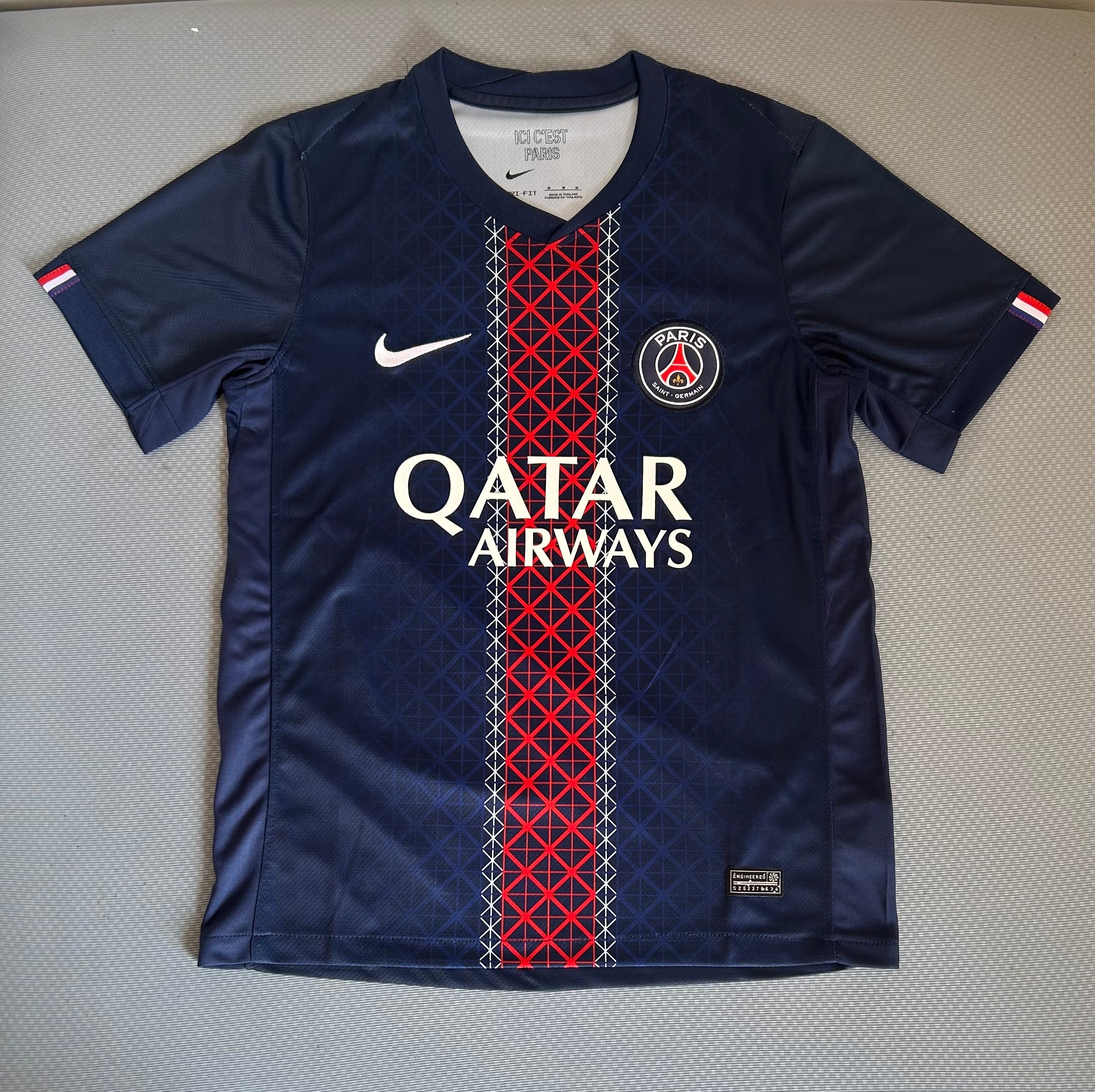 25-26 Paris main