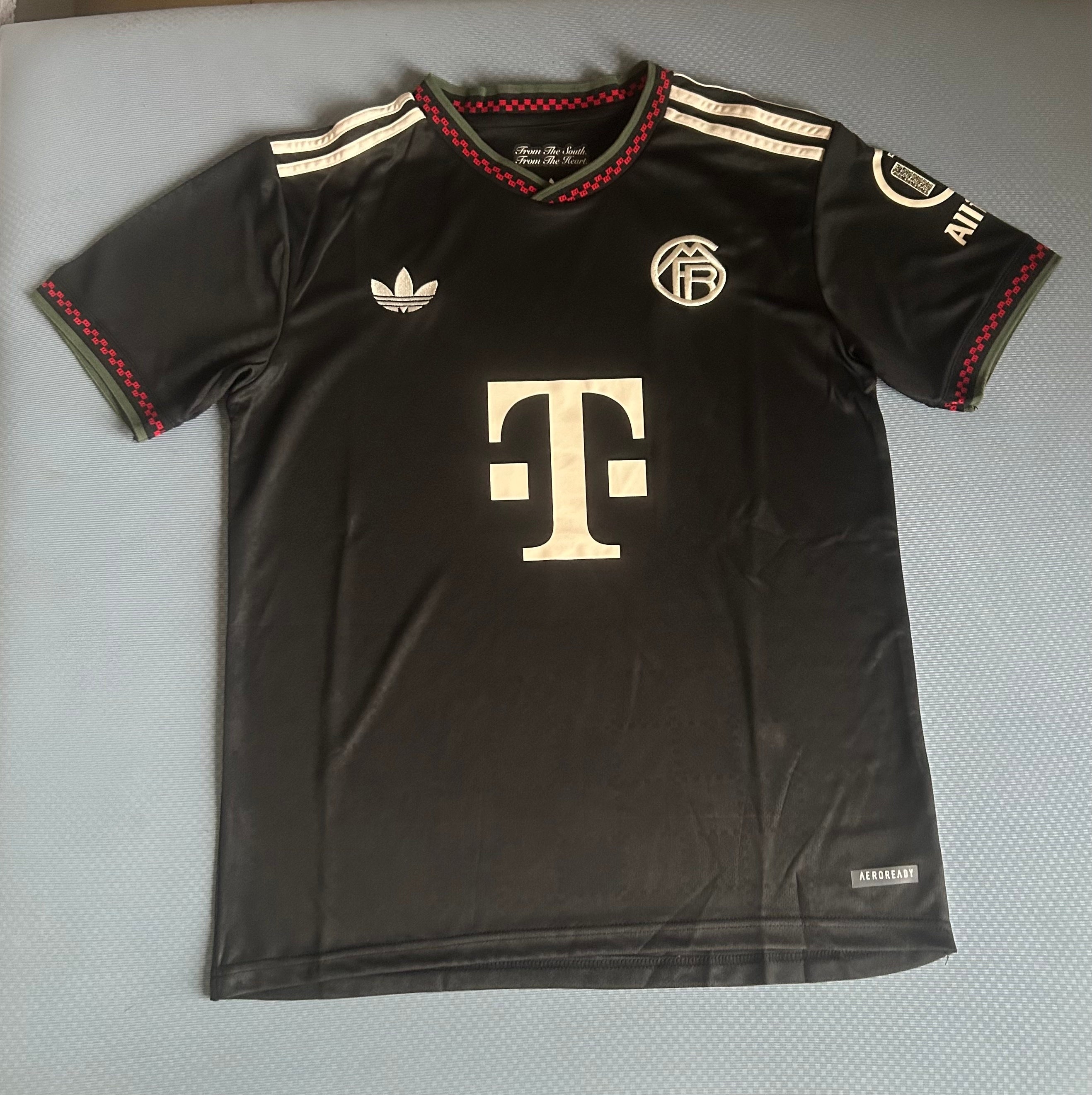 25-26 Bayern Munich 2nd Away