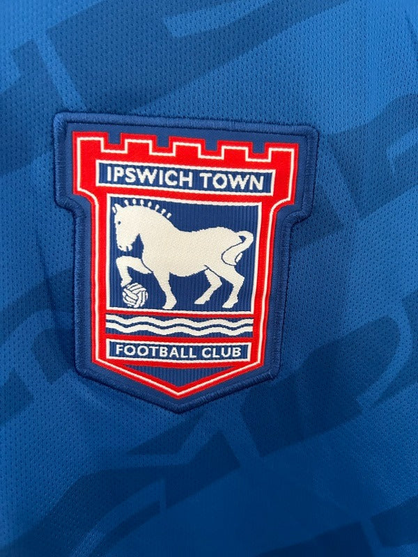 25-26 Ipswich home